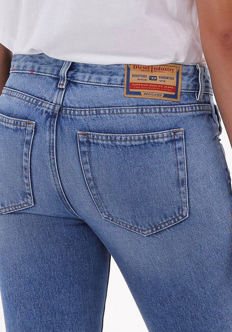 Blauwe DIESEL Bootcut jeans 1969 D-EBBEY - large