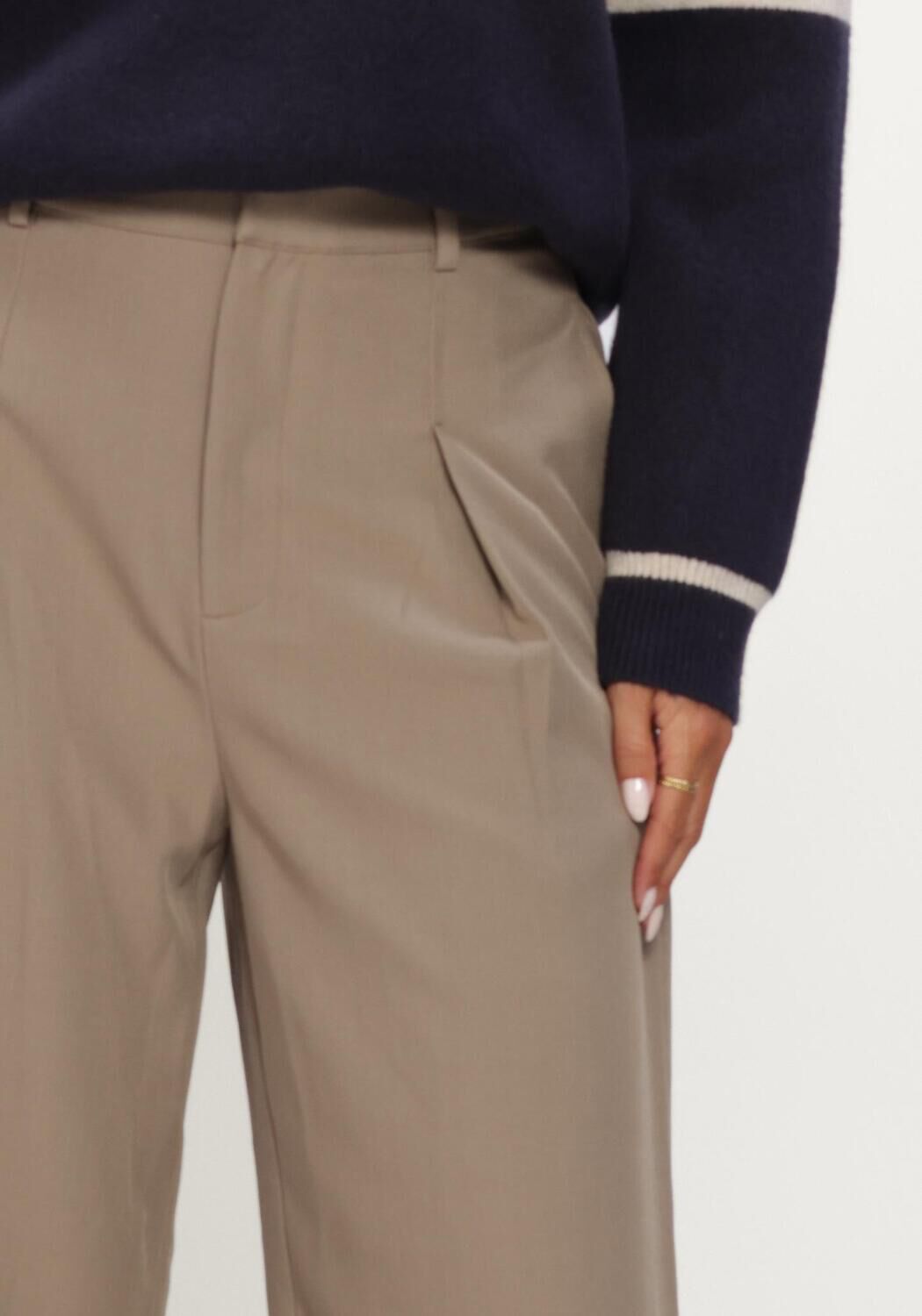 CO'COUTURE Pantalon large LUNACC PLEAT PANT en beige - large