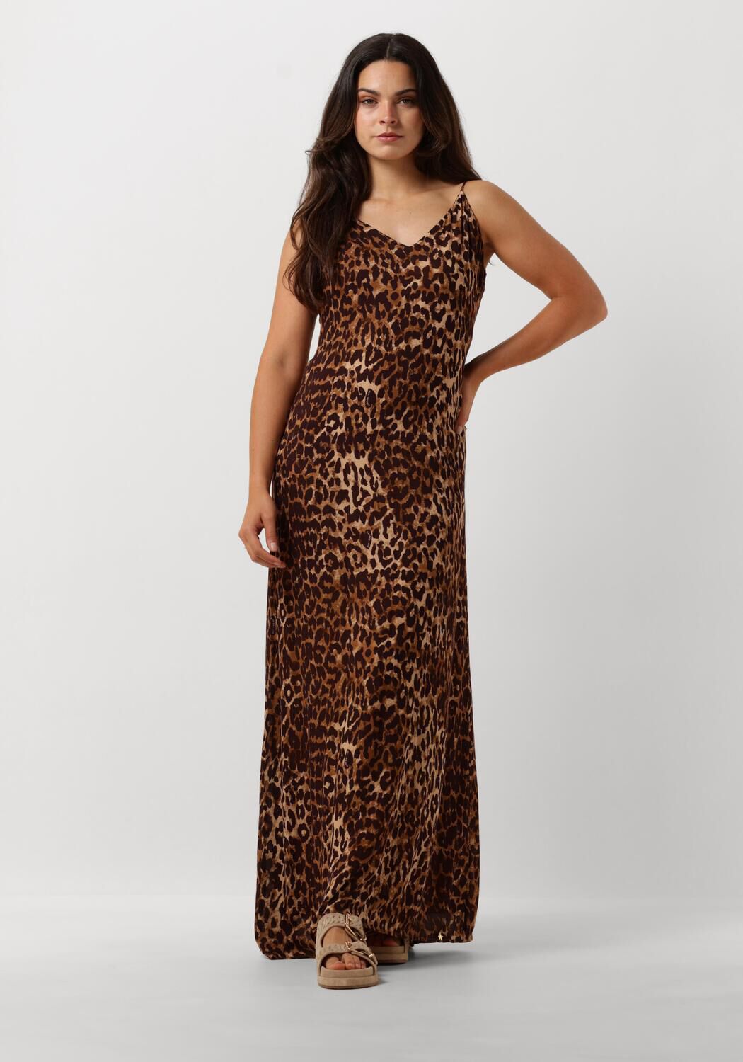 Bruine HARPER YVE Maxi jurk LEXIE DR Omoda