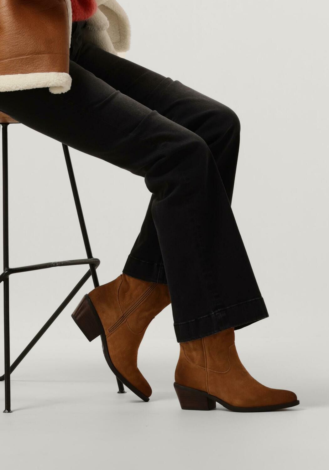 OMODA Santiags CLSHN18737-35 en cognac - large