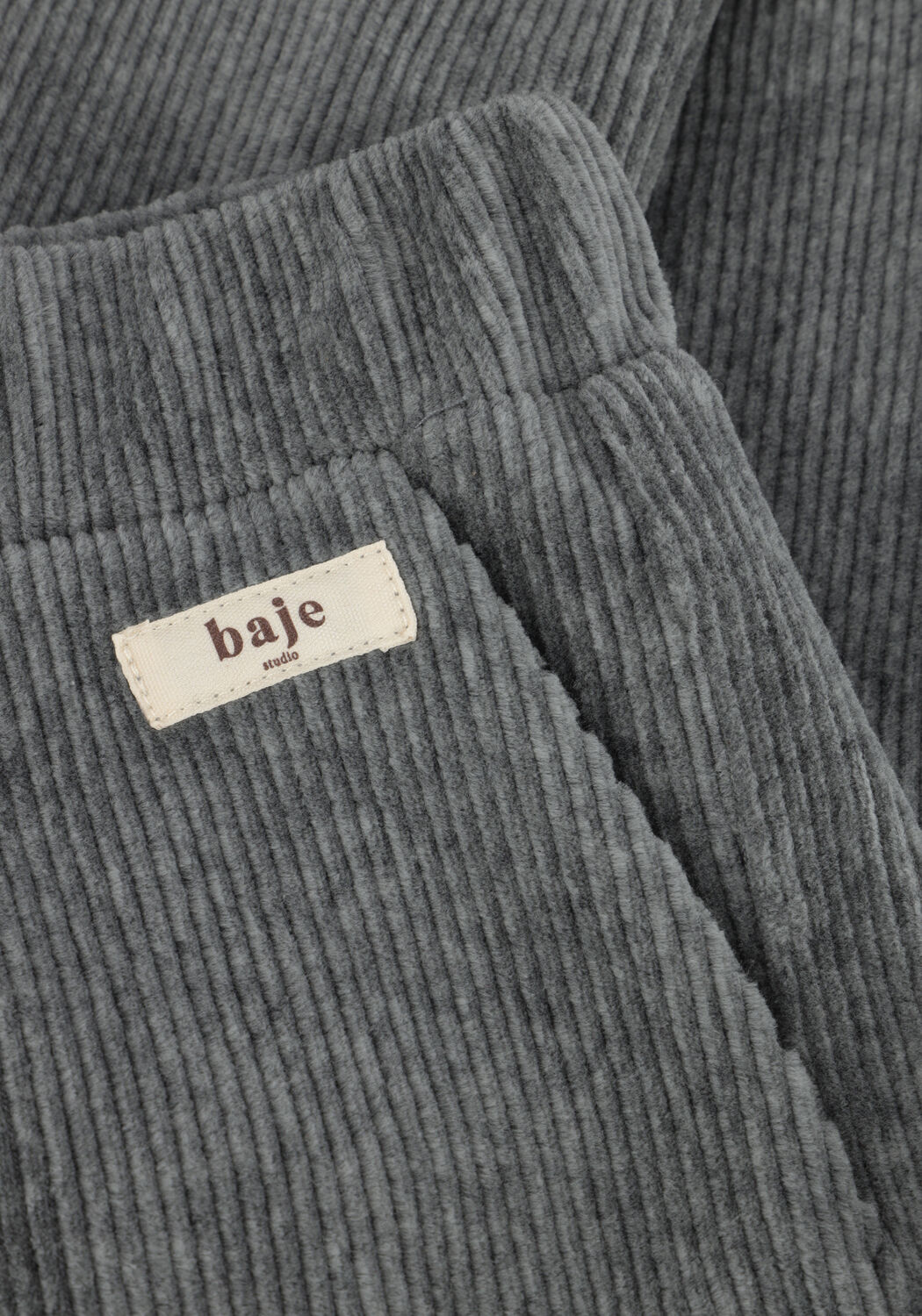 BAJE STUDIO Pantalon de jogging WEZ en gris - large