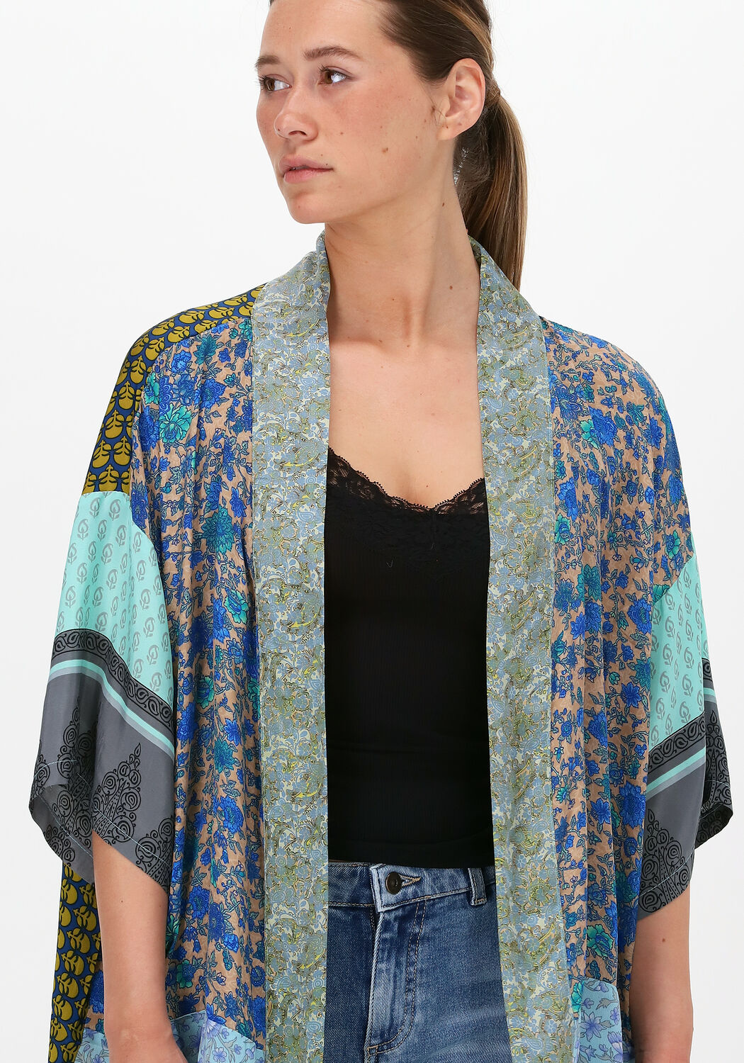 SISSEL EDELBO Kimono LOTUS SHORT MIX KIMONO en bleu