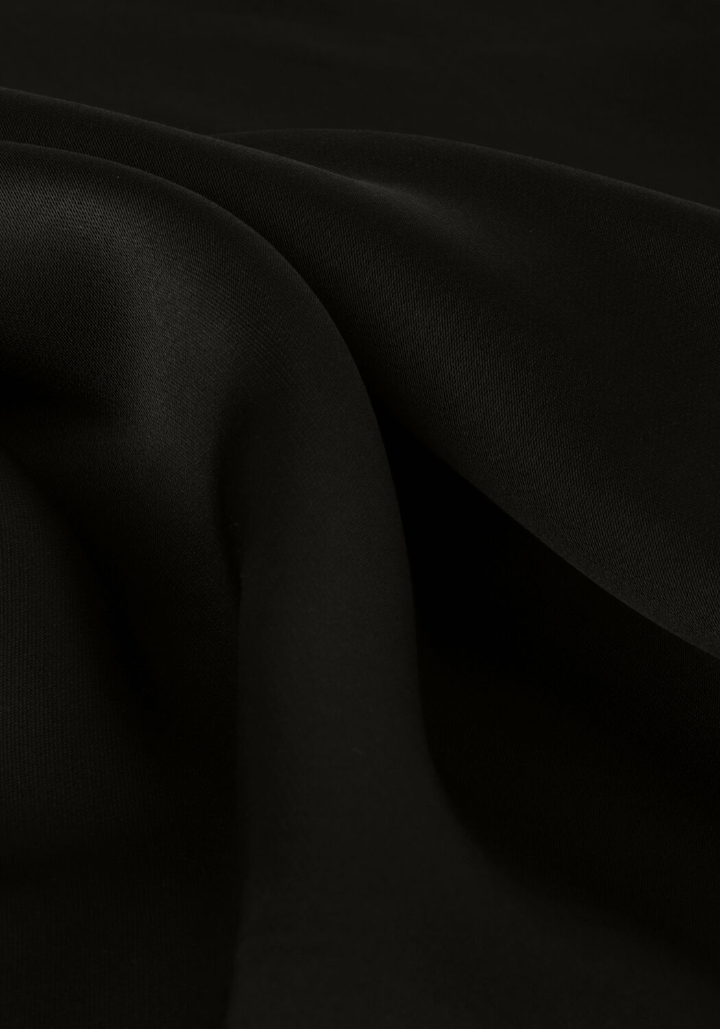 RESORT FINEST Jupe midi FRIVO en noir - large