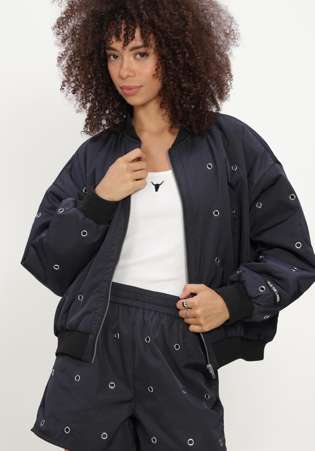 ALIX THE LABEL Jack LADIES WOVEN EYELET BOMBER Bleu fonc&eacute; - large