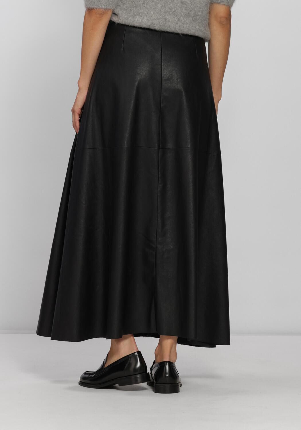 KNIT-TED AYLA SKIRT Jupes en noir - large