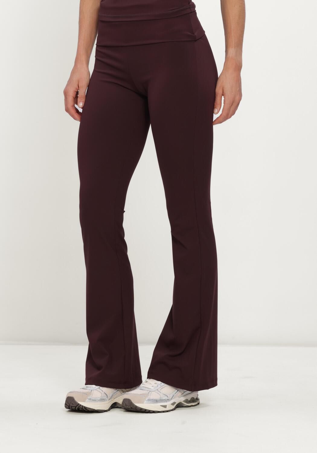NEO NOIR Pantalon &eacute;vas&eacute; ULIANNA LEGGINGS PANTS Bordeaux - large