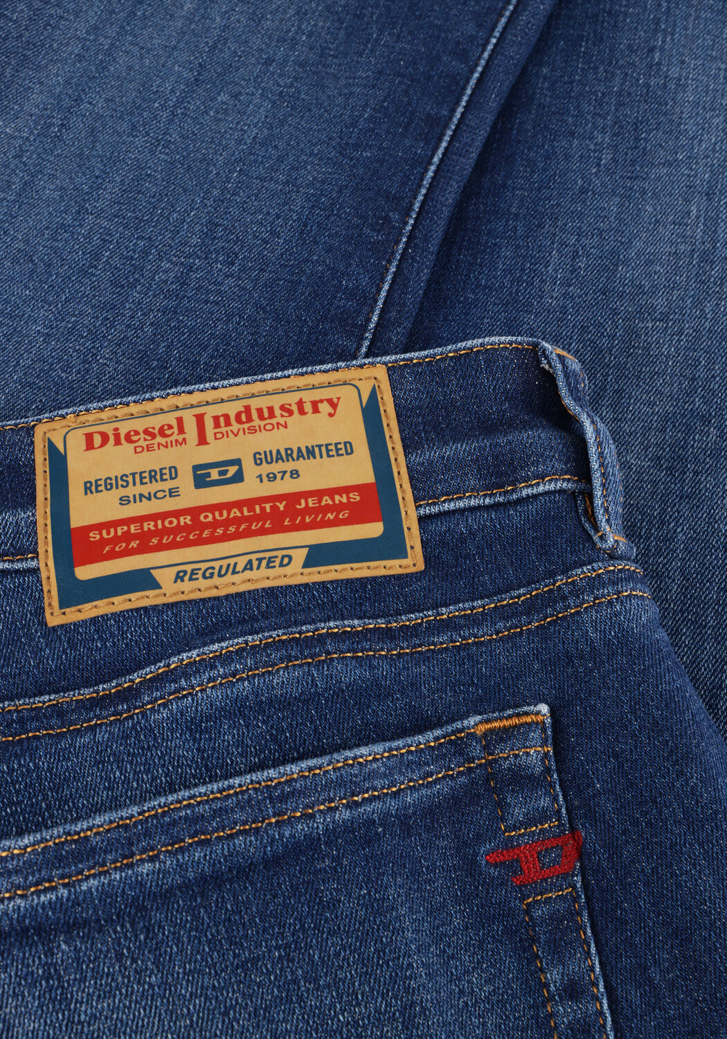 DIESEL Bootcut jeans 1969 D-EBBEY en bleu - large