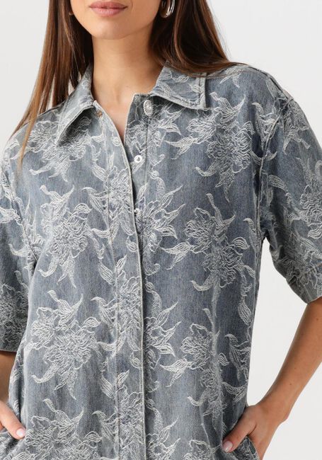 Y.A.S. Robe maxi YASFLAMERA SS DENIM SHIRT DRESS en gris - large