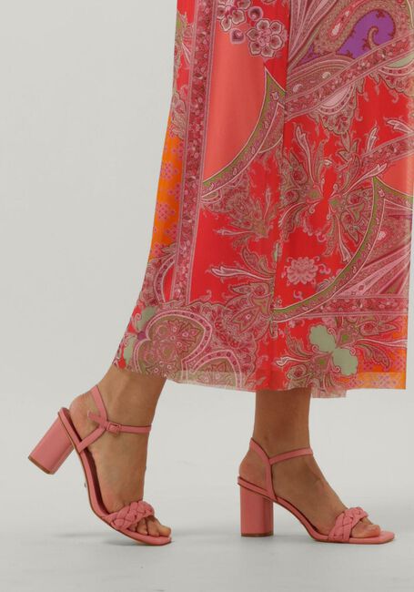 Roze GUESS Sandalen CADHNA Roze GUESS Sandalen CADHNA - large