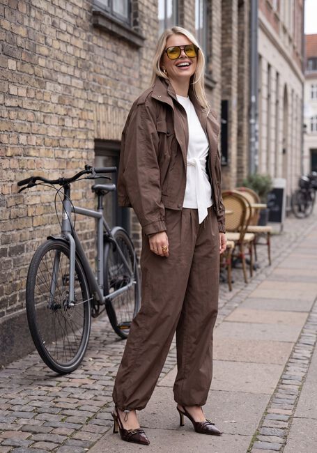 CO'COUTURE Jack ALINACC DOUBLE FUNNEL NECK JACKET en marron - large
