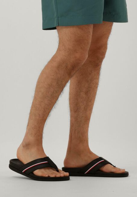 TOMMY HILFIGER Tongs HILFIGER TOE POST en noir - large
