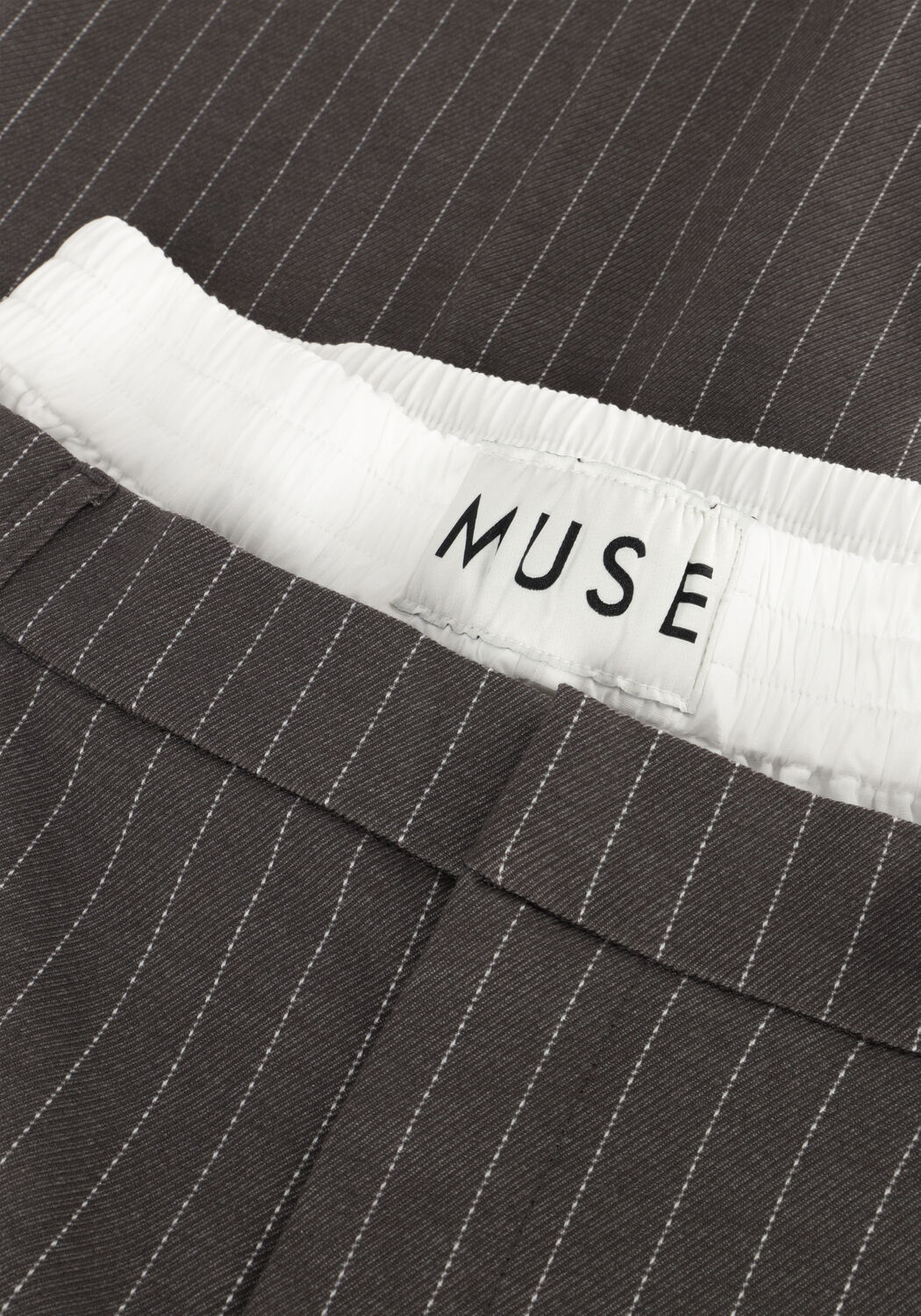 COPENHAGEN MUSE Pantalon large CMTAILOR-PANTS en gris - large