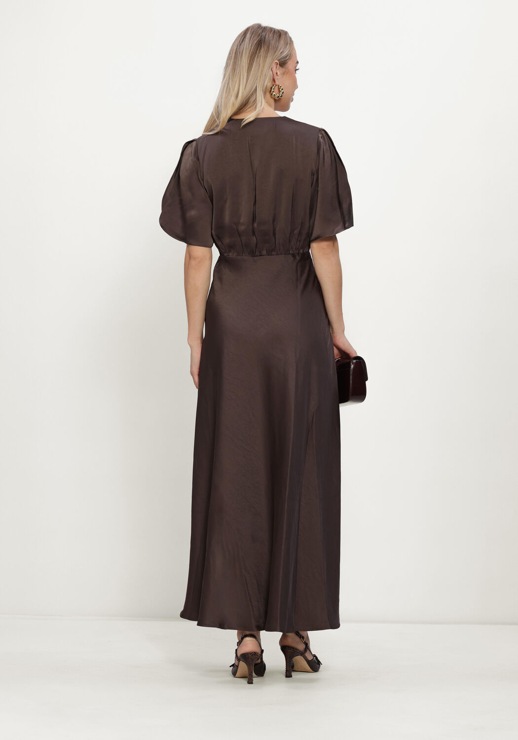 Bruine NEO NOIR Midi jurk ZELINA HEAVY SATEEN DRESS - large