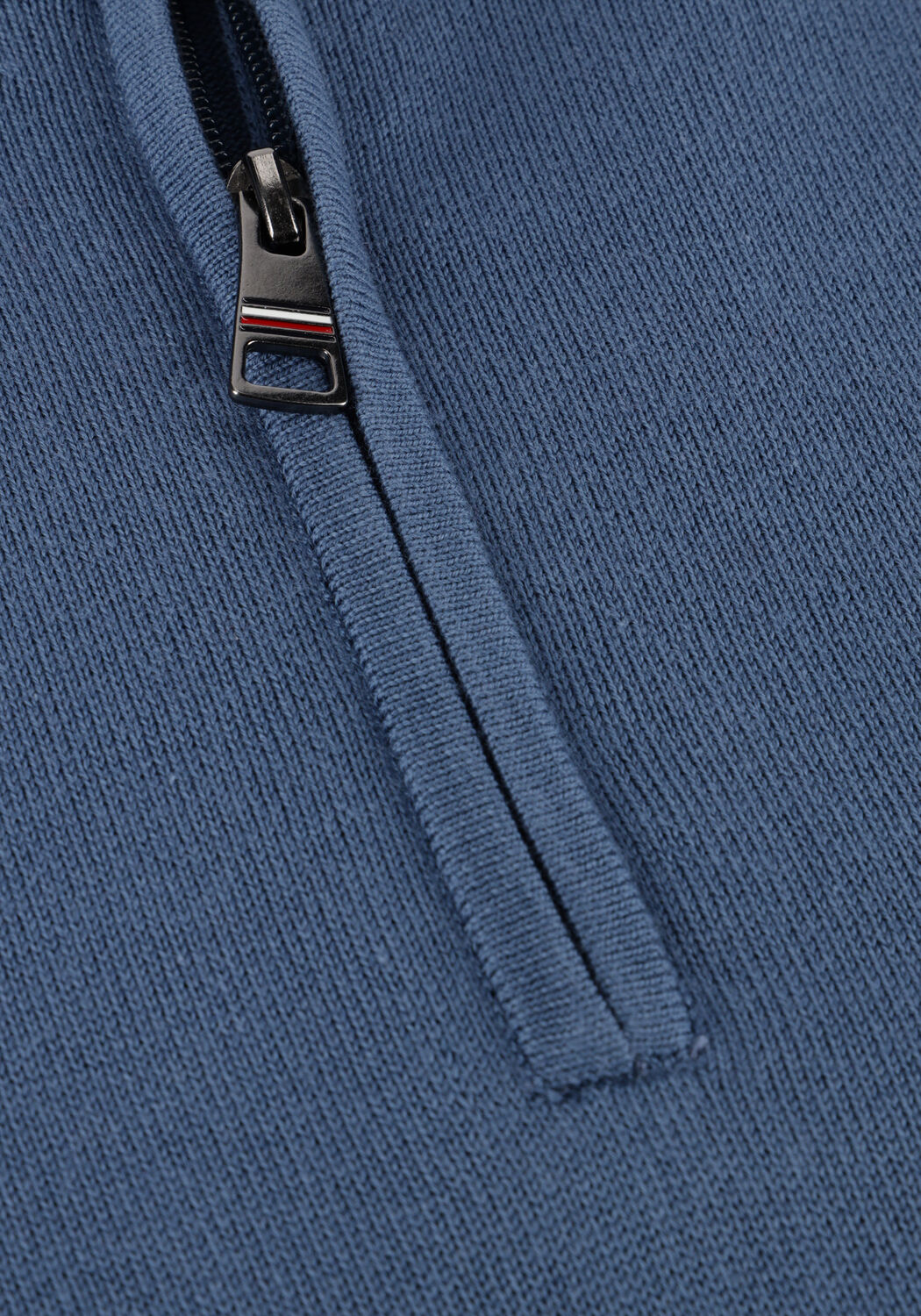 TOMMY HILFIGER Pull ESSENTIAL COTTON ZIP MOCK en bleu - large