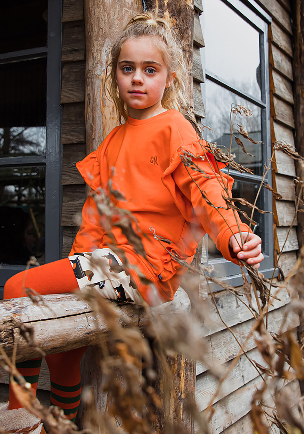 Oranje CARLIJNQ Trui BASICS SWEATER WITH SIDE RUFFLES Omoda