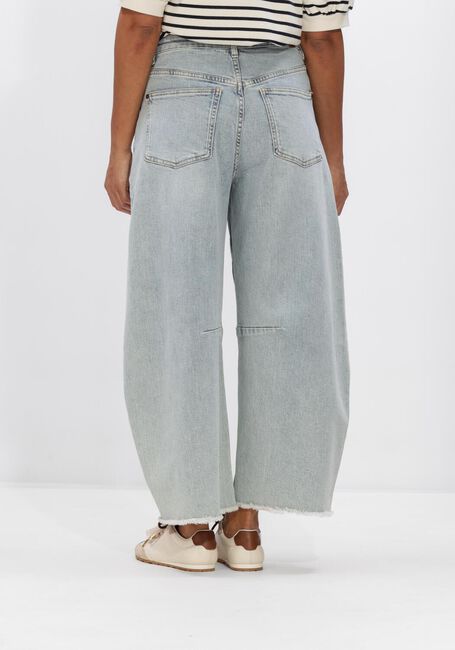 Lichtblauwe JANICE Wide jeans BILLY - large