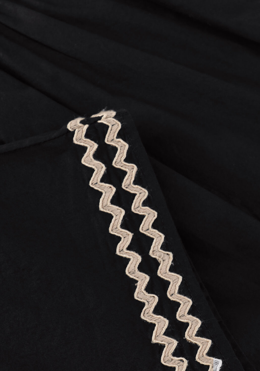 IBANA Pantalon courte SEYLIN en noir - large