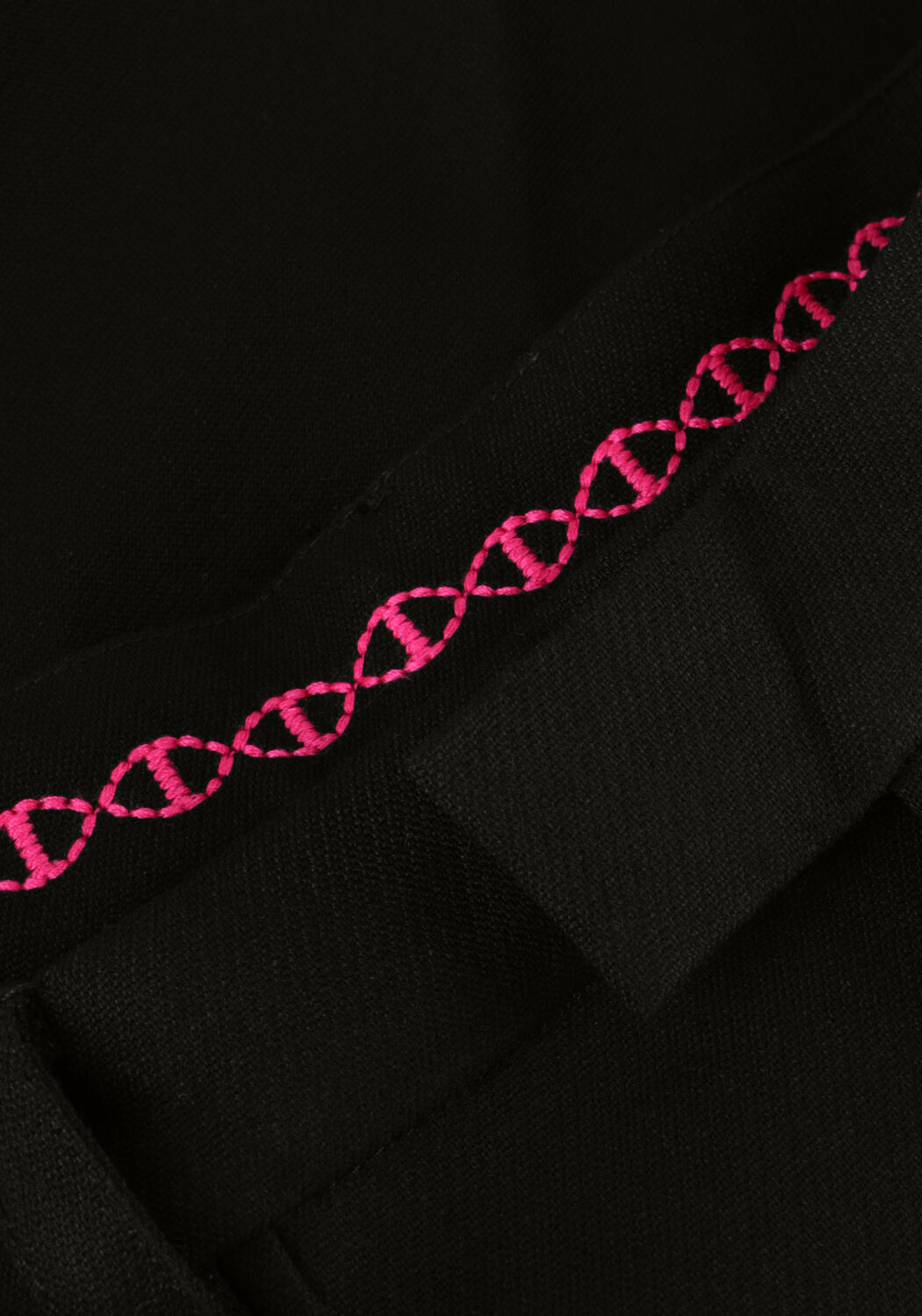 IDANO KIZZIE Pantalons en noir - large