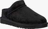 Black UGG shoe CLASSIC SLIPPER  - medium