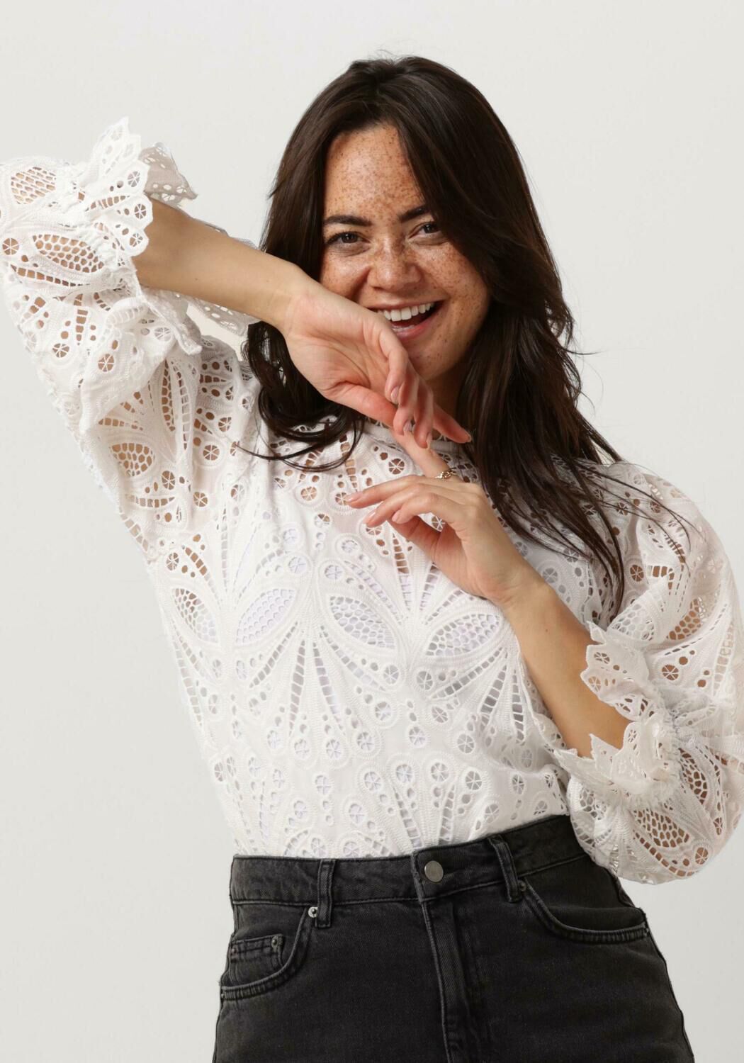 Gebroken wit NEO NOIR Blouse ADELA EMBROIDERY BLOUSE Omoda