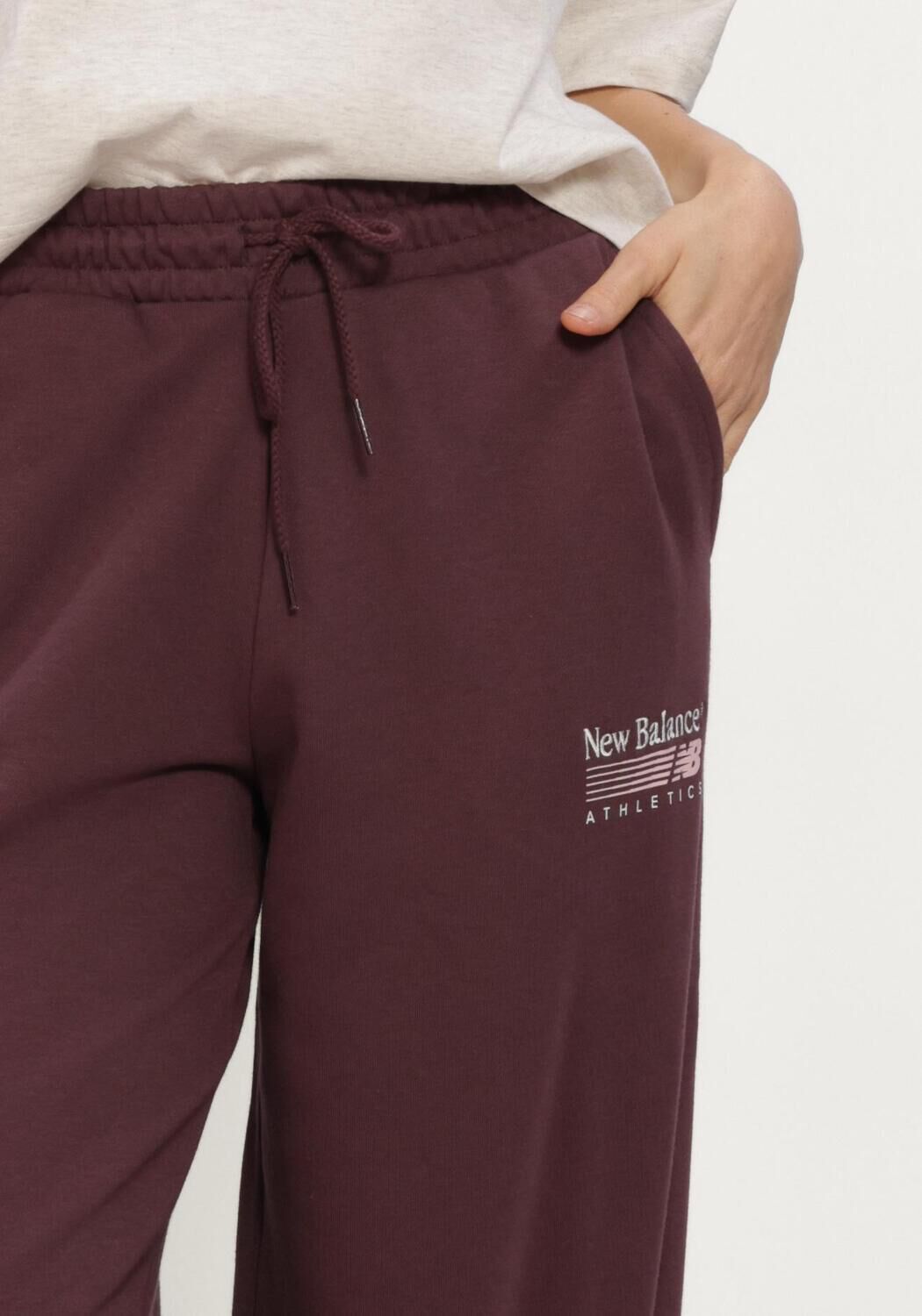 NEW BALANCE Pantalon de jogging TRACKSIDE FRENCH TERRY PANT Bordeaux - large
