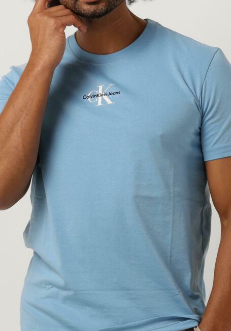 CALVIN KLEIN T-shirt MONOLOGO REGULAR TEE Bleu clair - large
