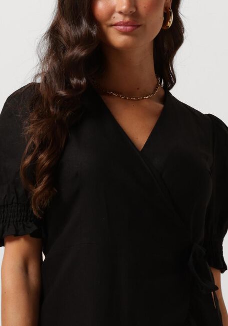 Y.A.S. Mini robe YASFLAXY SS WRAP DRESS en noir - large