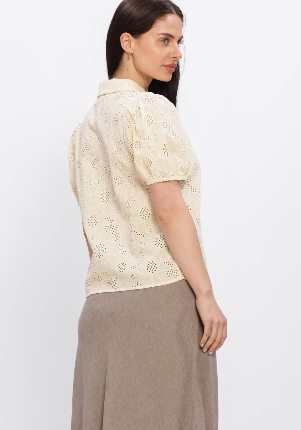 FREEBIRD WV-FLOWER-EMBRO-26-1 Blouses en jaune - large