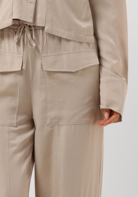 REFINED DEPARTMENT Pantalon cargo VIKKI en beige - large