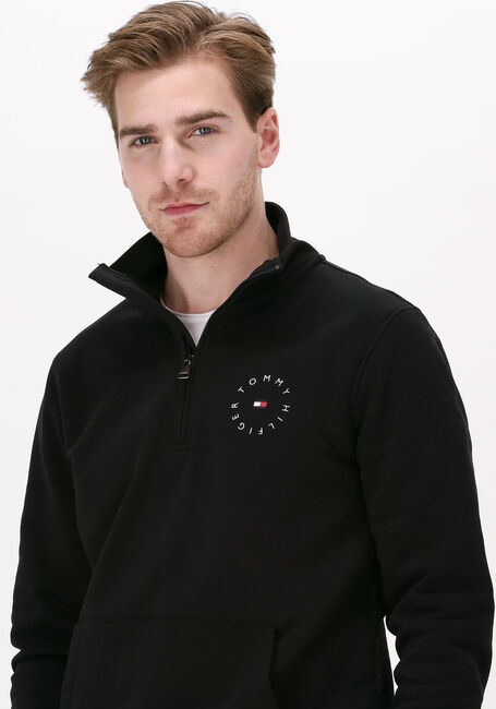 TOMMY HILFIGER Pull ROUNDALL GRAPHIC MOCK NECK en noir - large