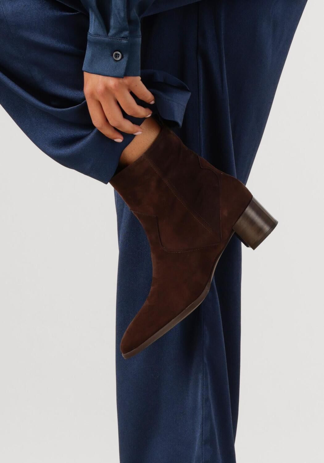 Bruine NOTRE-V Enkellaarsjes 63231 - large