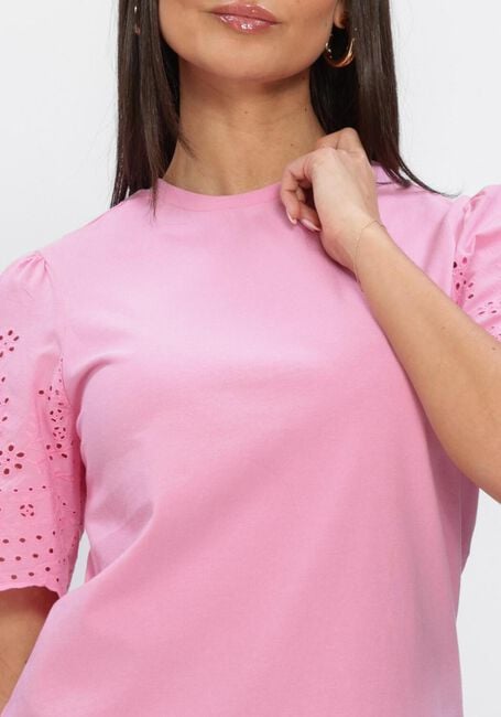 Y.A.S. T-shirt YASLEX SS TOP W. EMB SLEEVES en rose - large