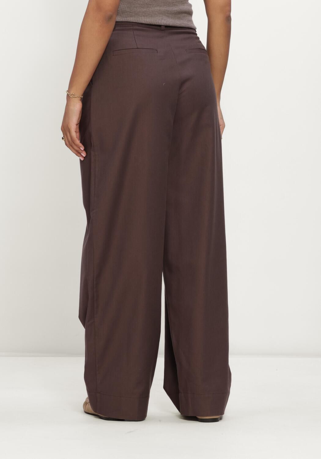 MODSTR&Ouml;M Pantalon large TOREMD PANTS en marron - large
