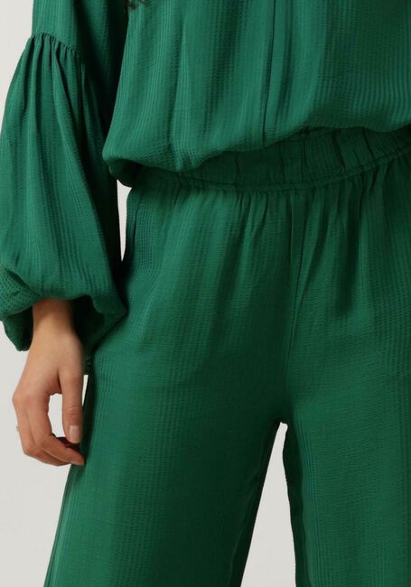 BY-BAR Pantalon large ROBYN SATIN STRIPE PANTS en vert - large