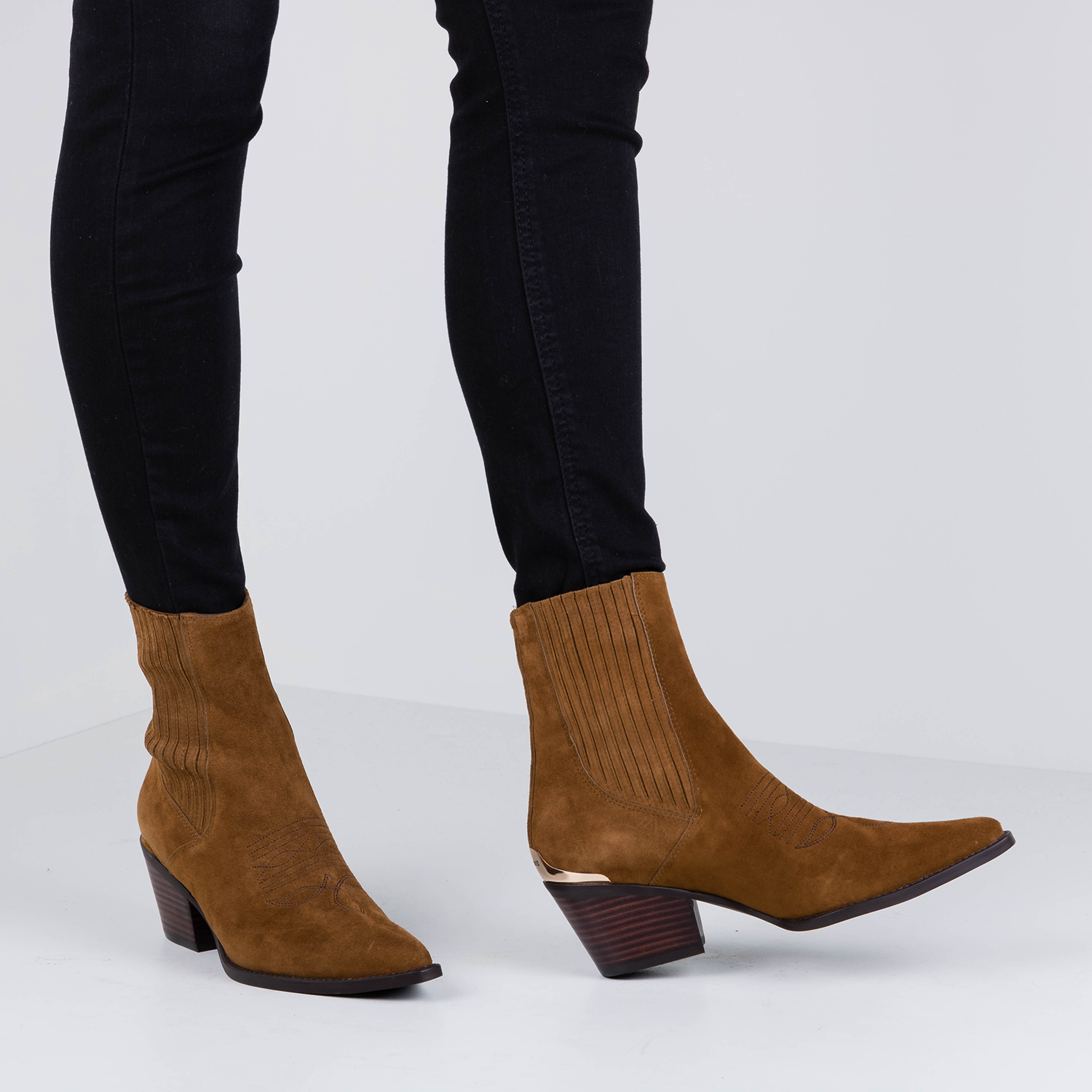 Santiag lola cruz Clearance