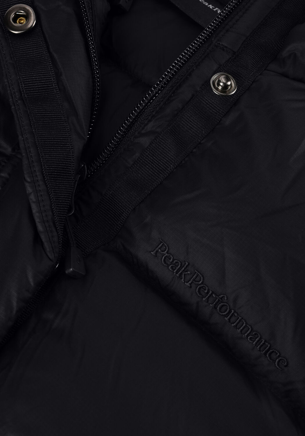 PEAK PERFORMANCE Veste matelass&eacute; W FROST DOWN COAT en noir - large