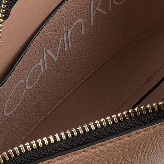 Roze CALVIN KLEIN Schoudertas NEAT F19 EW XBODY Roze CALVIN KLEIN Schoudertas NEAT F19 EW XBODY - large