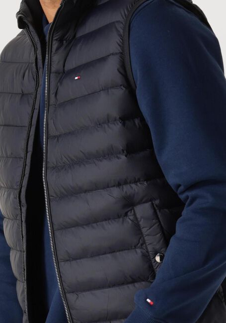 TOMMY HILFIGER Veste sans manches MIX MEDIA VEST en bleu - large