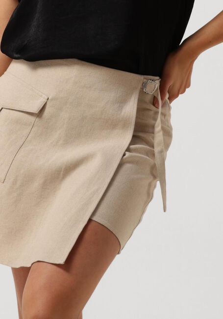 ANOTHER LABEL Pantalon courte GWEN SKORT en beige - large