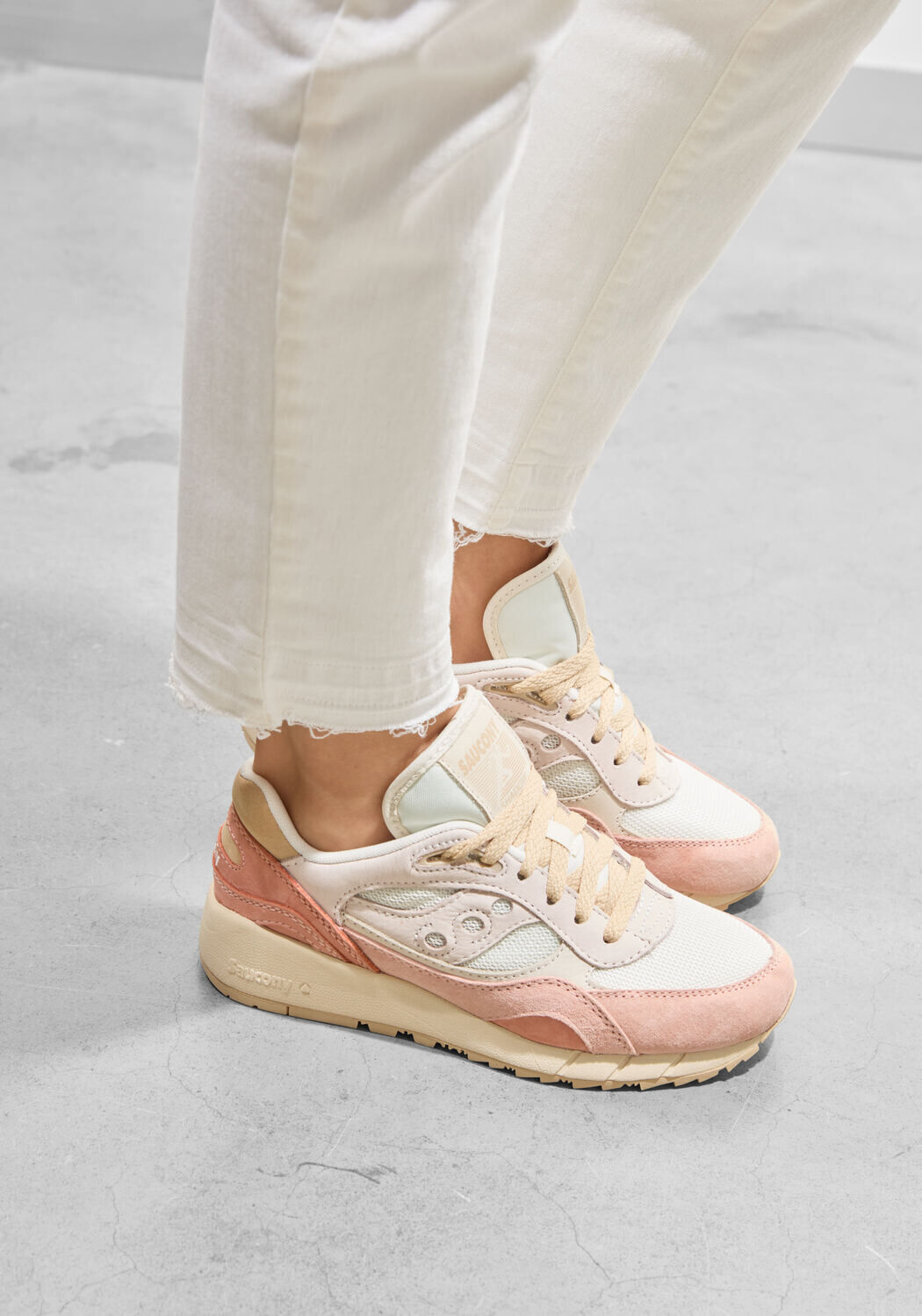 Roze SAUCONY Sneakers SHADOW 6000 - medium