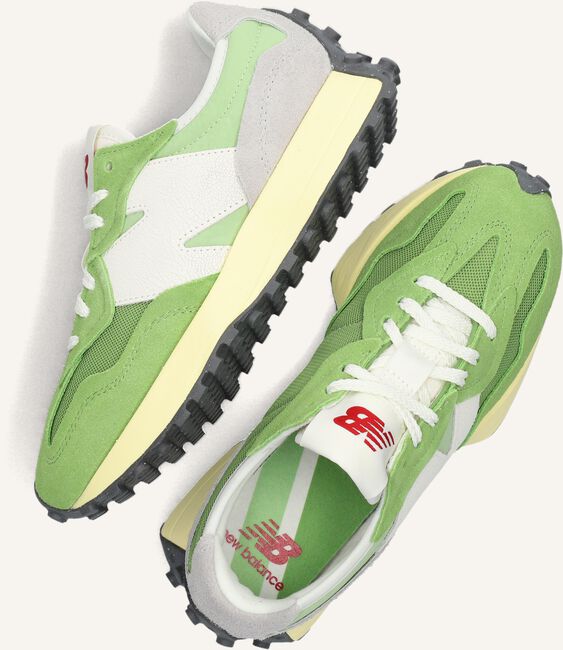 Groene NEW BALANCE Sneakers U327 D Groene NEW BALANCE Sneakers U327 D - large