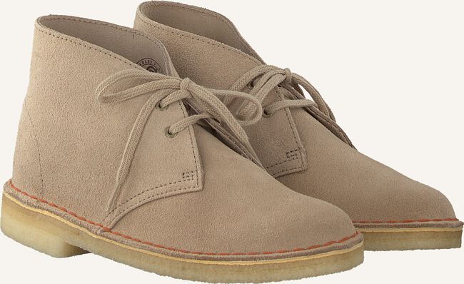 Beige CLARKS ORIGINALS  DESERT BOOT DAMES Beige CLARKS ORIGINALS  DESERT BOOT DAMES - large