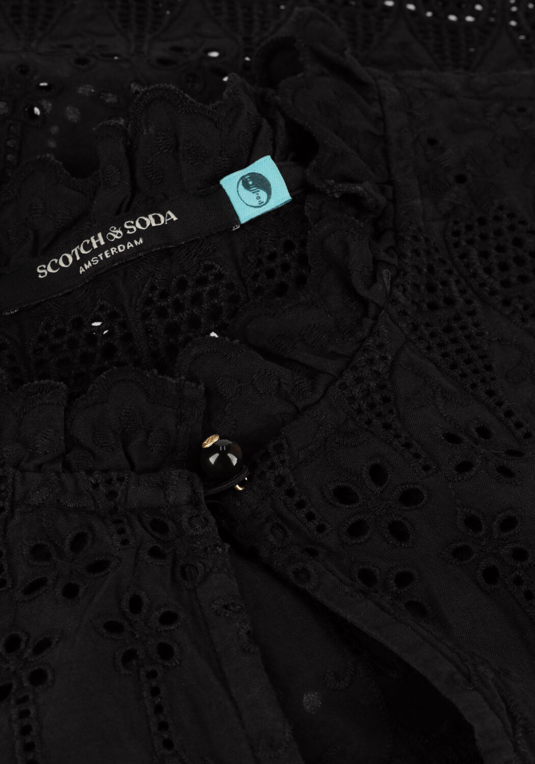 SCOTCH & SODA Haut BRODERIE ANGLAISE TOP en noir - large