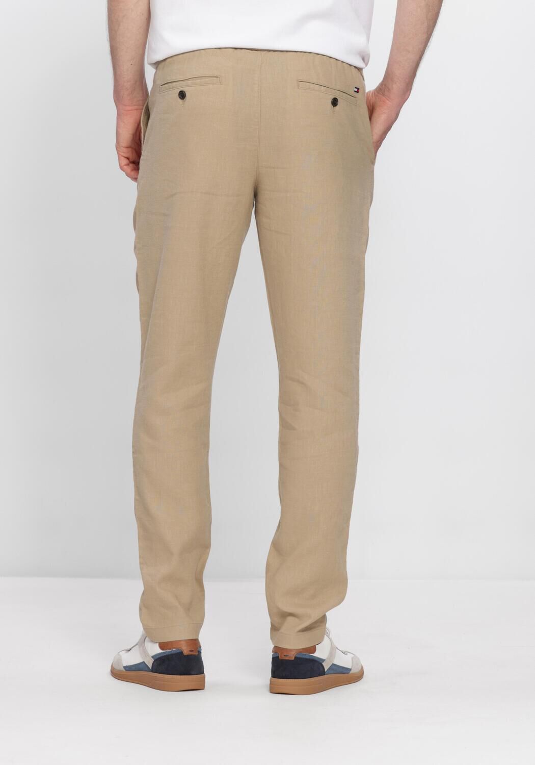 TOMMY HILFIGER Chino HARLEM PO SORONA LINEN en beige - large