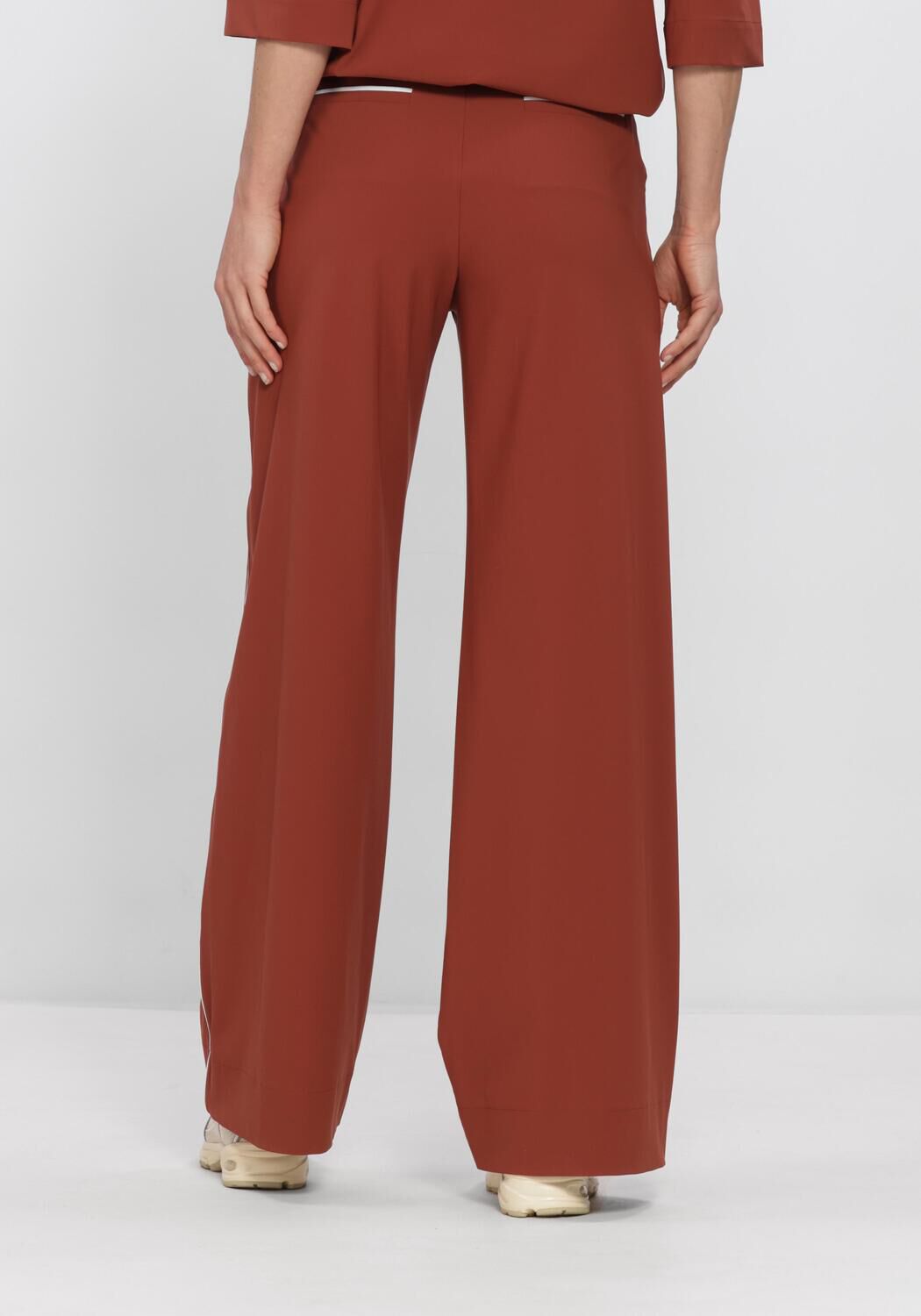 STUDIO ANNELOES Pantalon large LEXIE PIPING TROUSERS en marron - large