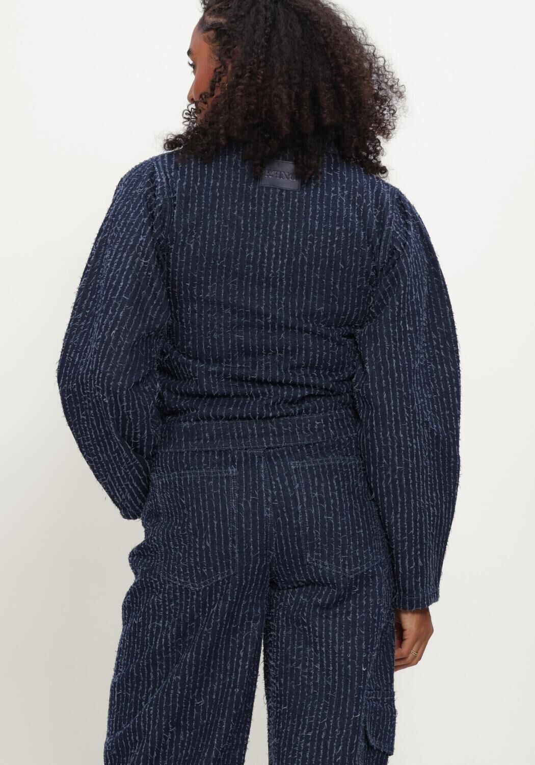 REFINED DEPARTMENT Veste en jean LADIES WOVEN STRUCTURE DENIM JACKET AYLA en bleu - large