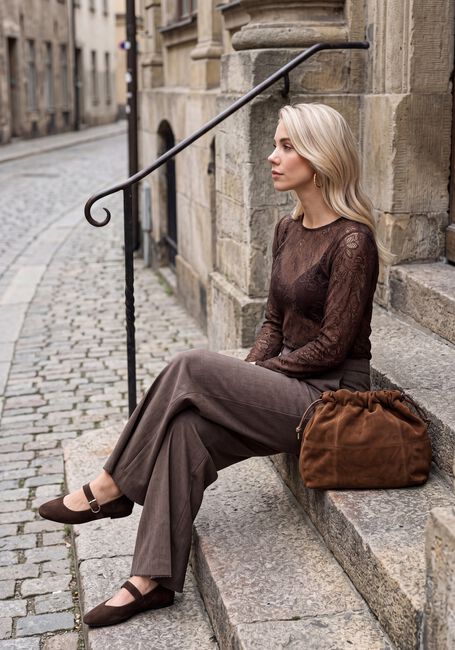 AIMEE THE LABEL TONNYW6 Hauts & T-shirts en marron - large