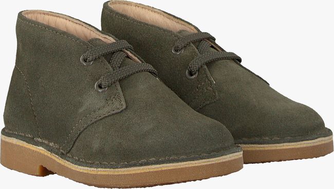 CLARKS Chaussures à lacets DESERT BOOT KIDS en vert - large