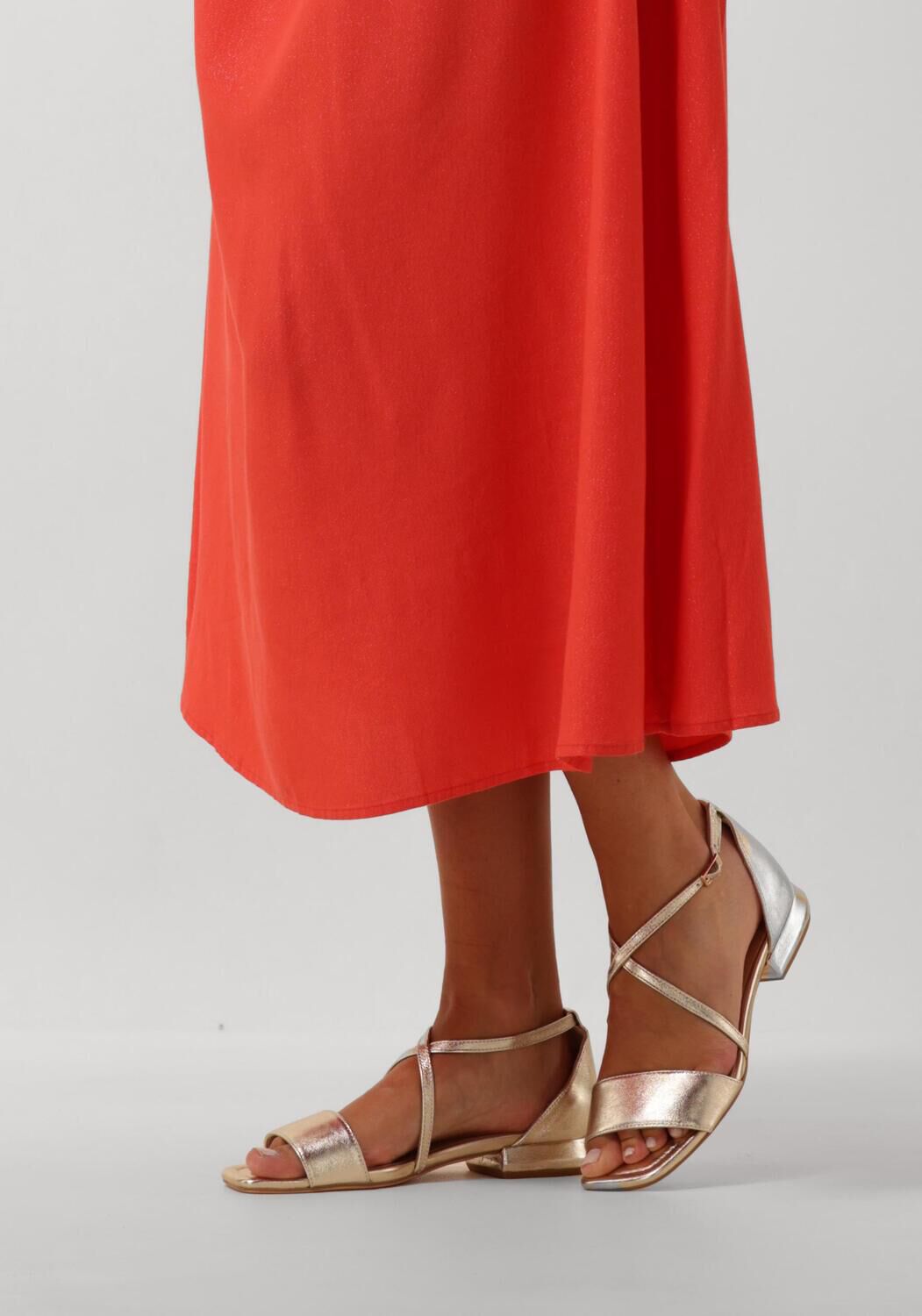 OMODA Sandales plates KARLY06 en or - large