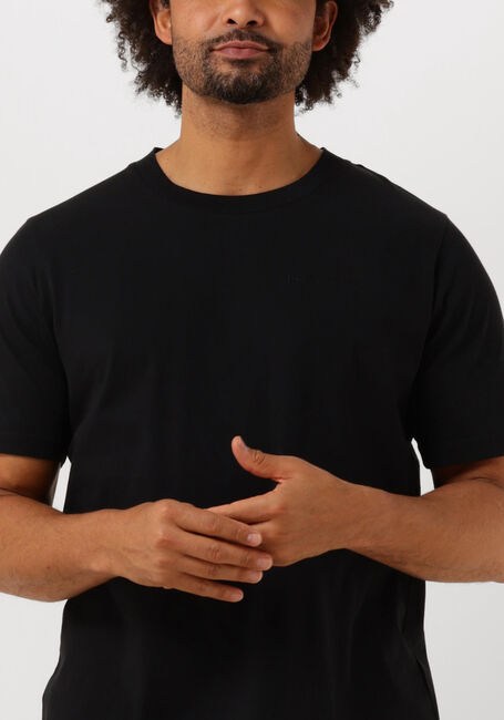 Zwarte PEAK PERFORMANCE T-shirt M ORIGINAL SMALL LOGO TEE - large